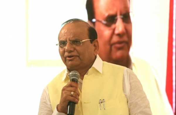 दिल्ली के एलजी वी.के. सक्सेना : खादी आयोग में 248 फीसदी वृद्धि लाने वाले शख्स